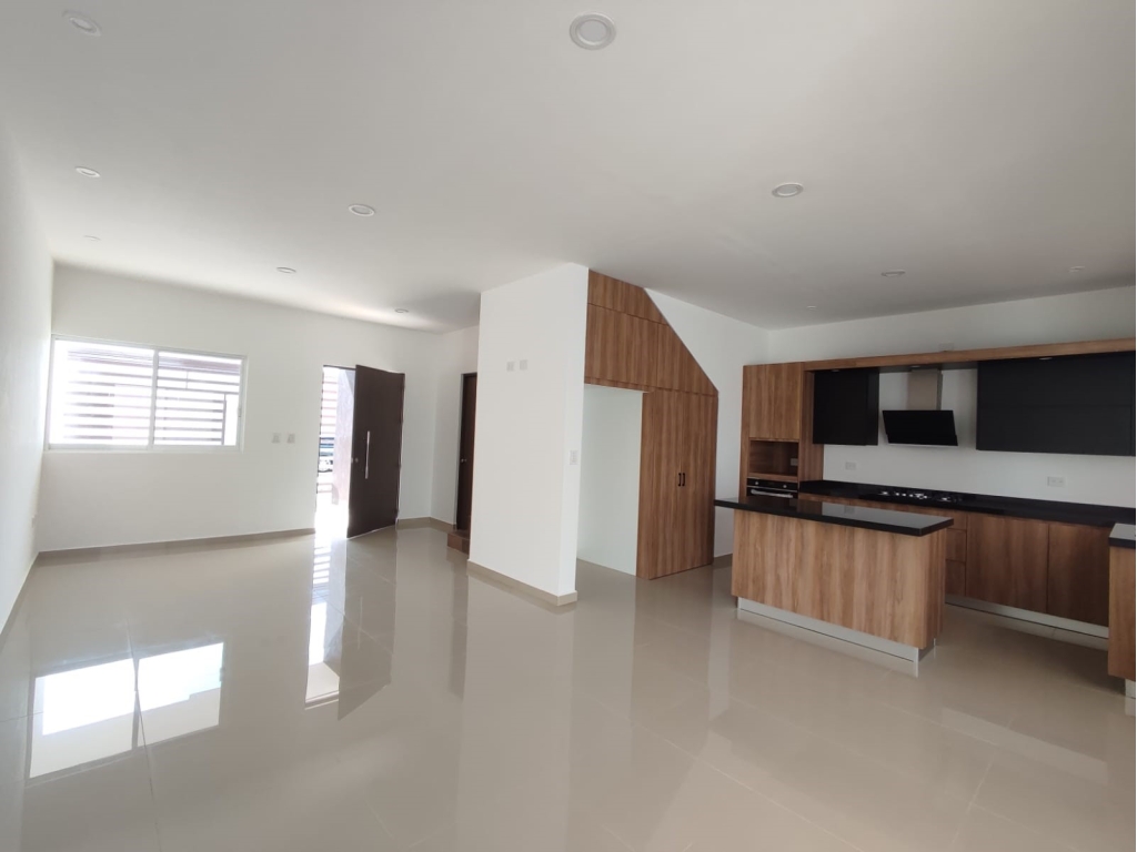 WhatsApp Image 2025-06-18 at 12.28.40 PM (5)