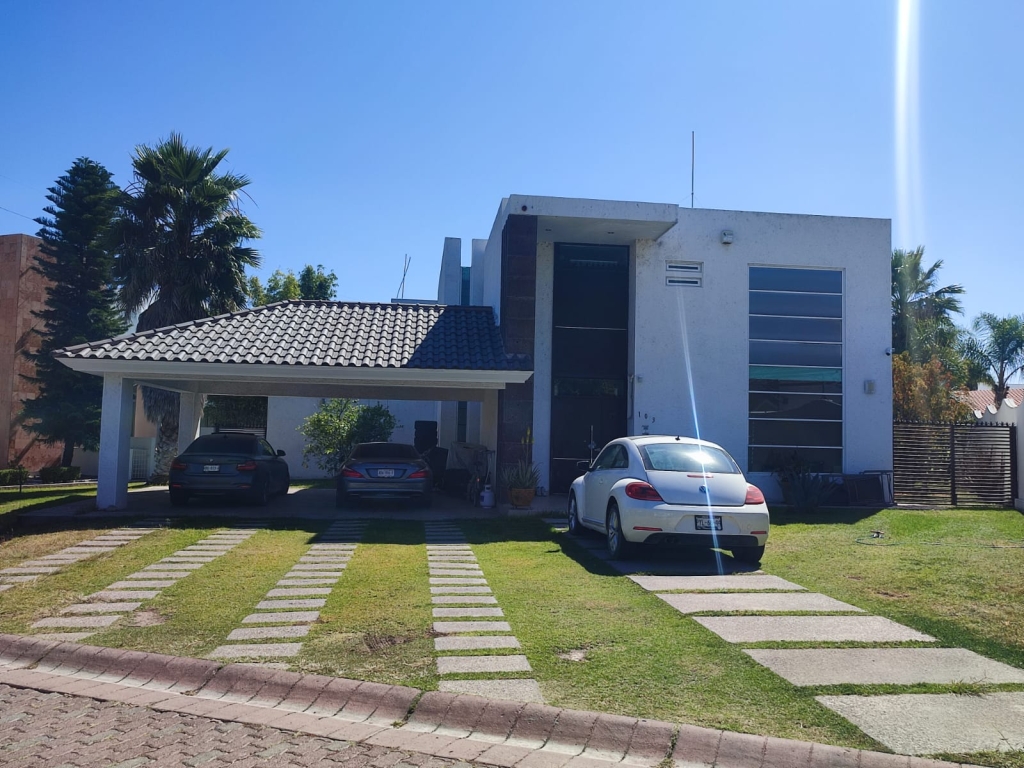 WhatsApp Image 2025-11-14 at 7.02.40 AM