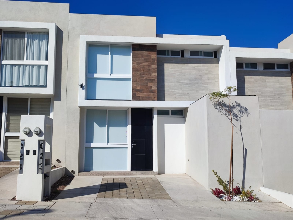 WhatsApp Image 2025-11-24 at 4.43.10 PM (1)